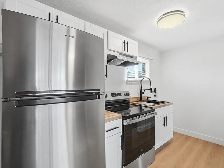433 N 14th St #1 — Photo 27