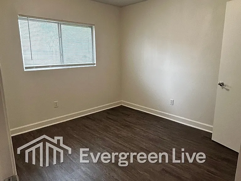 44 Callan Ct — Photo 14