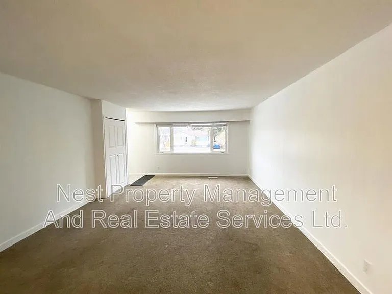 236 Nicholson St S #A — Photo 5