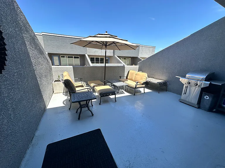 375 Pine St — Photo 22