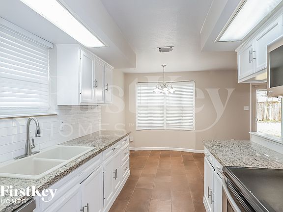 5th image of 10819 Sagewind Dr