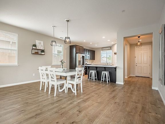 3rd image of 329 Dolcinea Ln