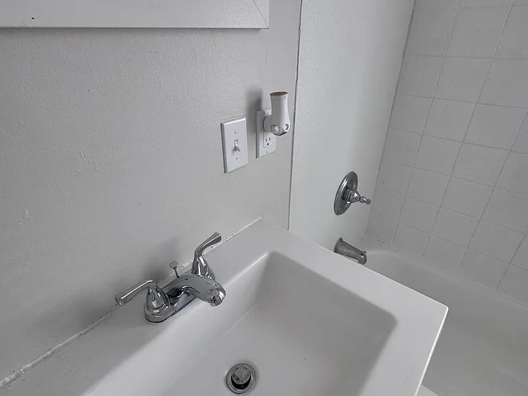 111 Smith St — Photo 7