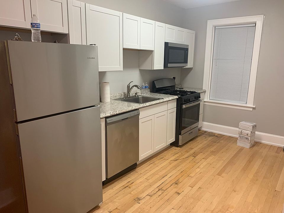 1st image of 2954 N Mango Ave #1
