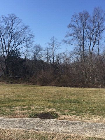 1st image of 961 Stonebridge Cir