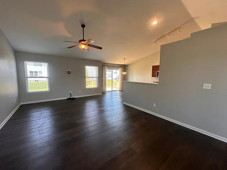 16303 Rockcrest View Ln — Photo 11