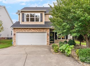 16 Holmes Ln, Arden, NC 28704