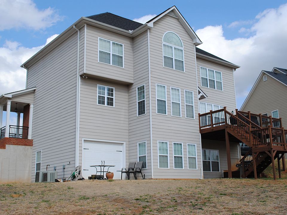 2nd image of 14 Prestwick Loop NW