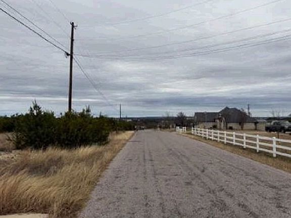 Exterior Neighborhood (street photo)
