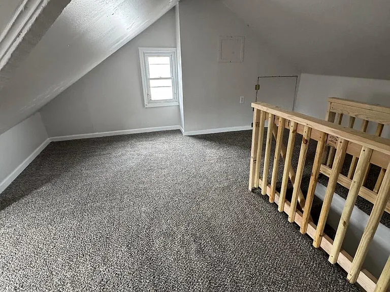102 E Park St — Photo 14
