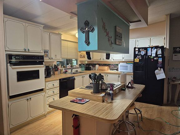 4th image of 3021 Myakka River Rd