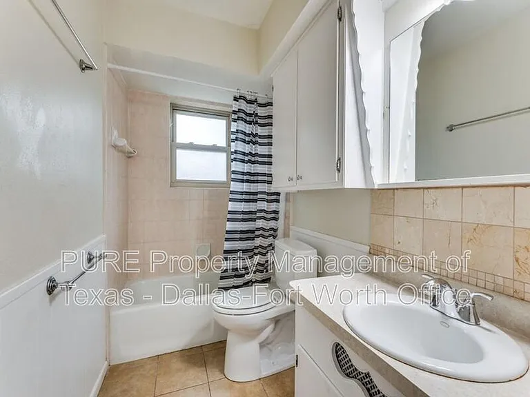 1224 Parkwood Pl — Photo 9