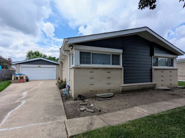 42 Fernwood Dr, Glenview, IL 60025