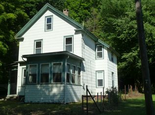 10 North St, Erving, MA 01344