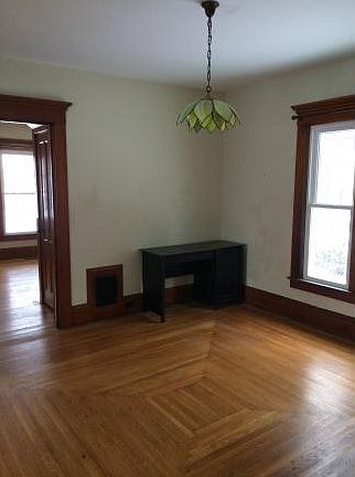 5th image of 11 Pearne Ave