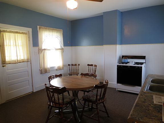 Nice Size Eat-In Kitchen