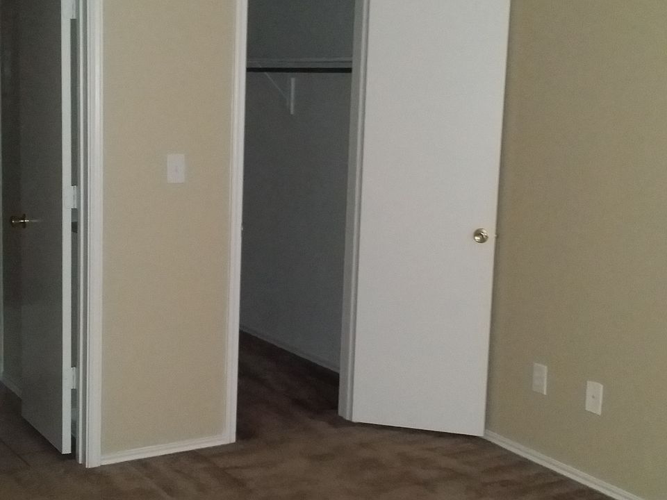 2nd image of 4428 Saturn Rd APT 212