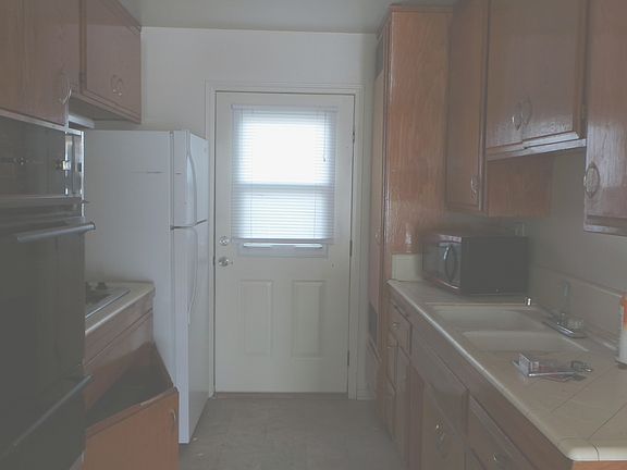 5th image of 3317 Porter Ln