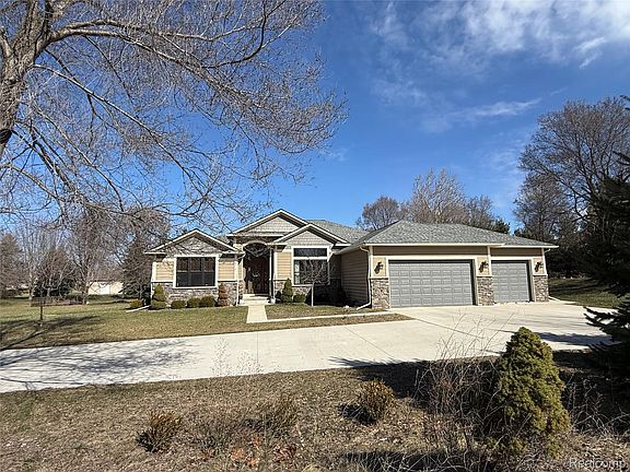 3rd image of 3510 Textile Rd