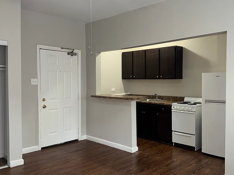6726-1 N Glenwood Ave #204 — Photo 8