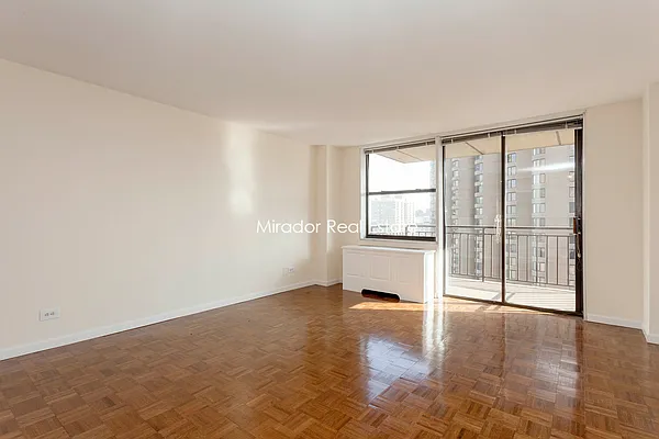 Rented by Mirador Real Estate | media 13