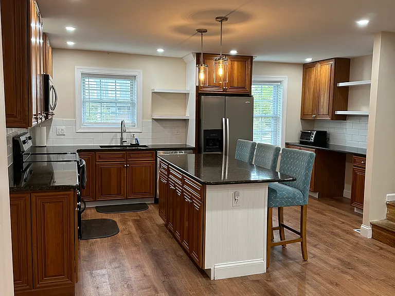 145 Sutcliffe Ln — Photo 9