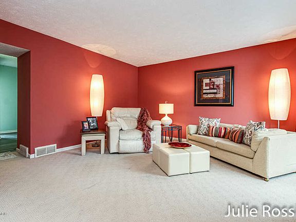 5th image of 6429 Wainscot Dr SE #126