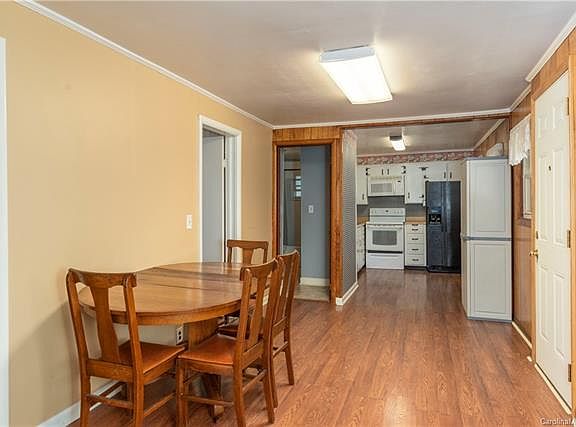 4th image of 99 Norman St
