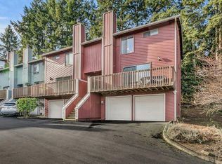 25050 Lake Fenwick Rd, Kent, WA 98032