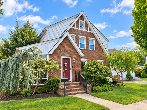 148 Park Ave #1, Teaneck, NJ 07666