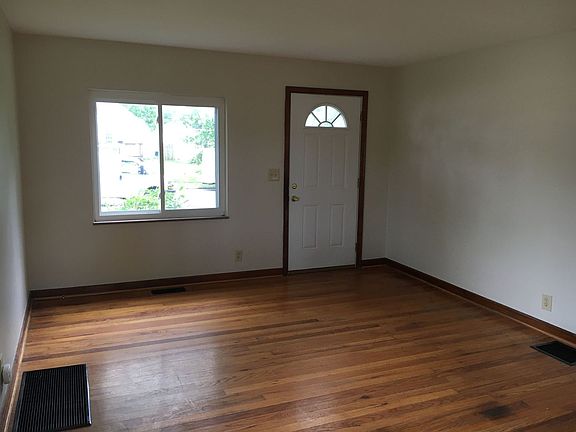 4th image of 678 E Jeffrey Pl