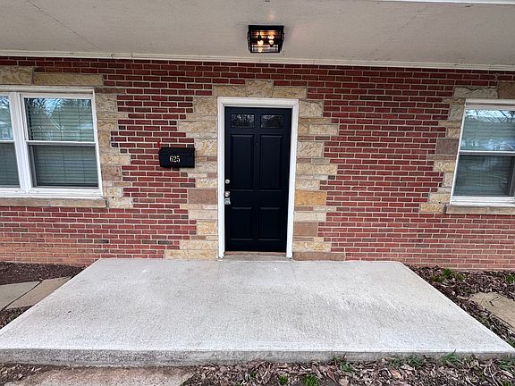 2nd image of 625 Fernwood St