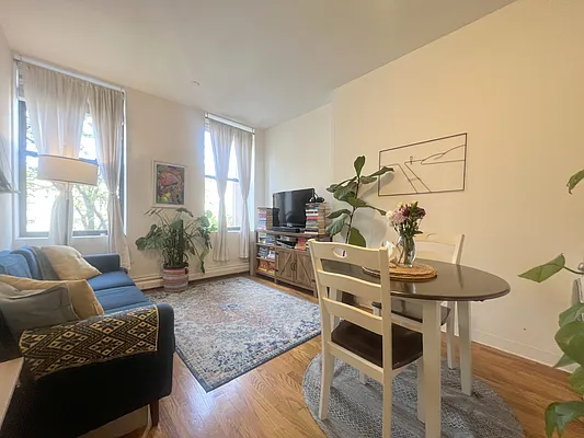 Rented by Smart City Real Estate LLC | media 1