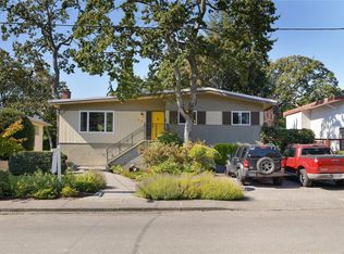 984 Brighton Cres, Victoria, BC V8S 2G5