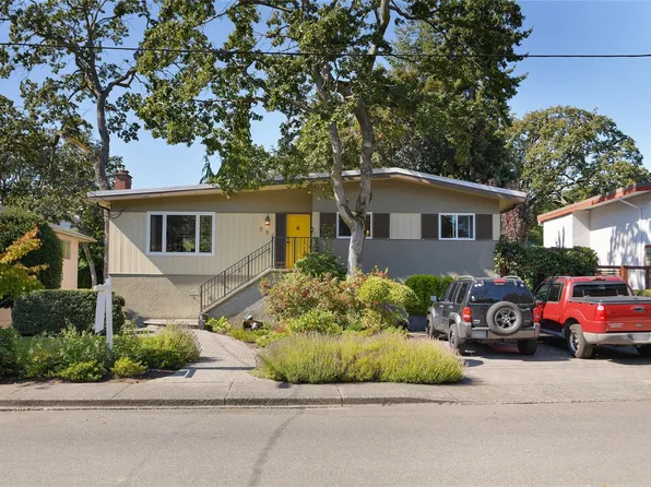 984 Brighton Cres, Victoria, BC V8S 2G5