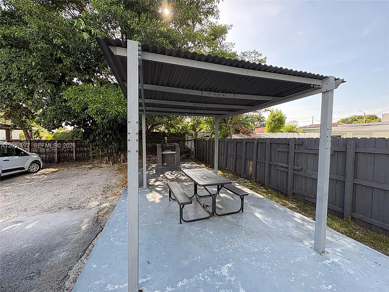 3237 SW 4th St #14 — Photo 10