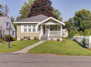 19 Middlesex Rd, East Greenbush, NY 12061