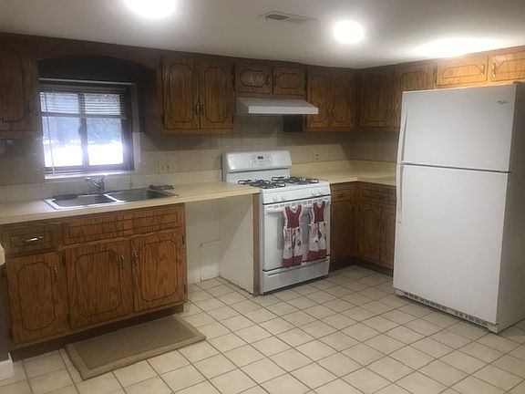 4th image of 1510 N 34th Ave #G