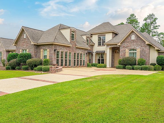 2nd image of 15 Gleneagles Dr