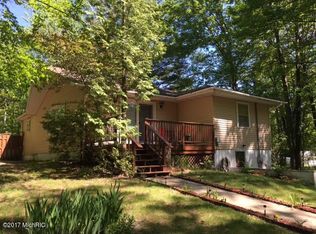 6763 Linden St, Ludington, MI 49431