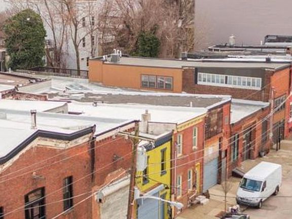 Bailey Street block with skyline