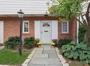 730 Oak St, Winnetka, IL 60093