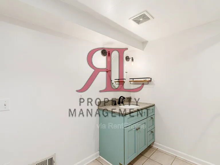 317 E Royal Forest Blvd — Photo 23