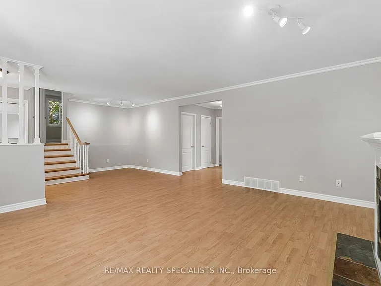 782 Hastings Ave — Photo 10