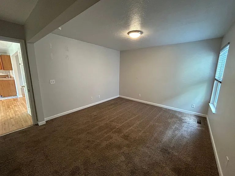 3217 Daytona Ave — Photo 12