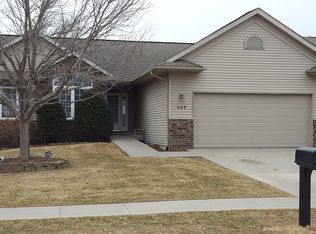 669 Tipperary Rd, Iowa City, IA 52246