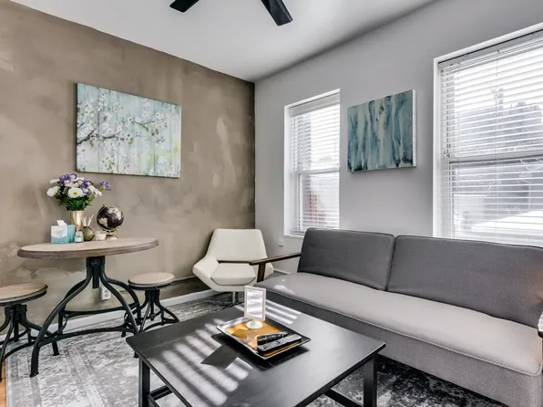 1519 W Superior St, Chicago, IL