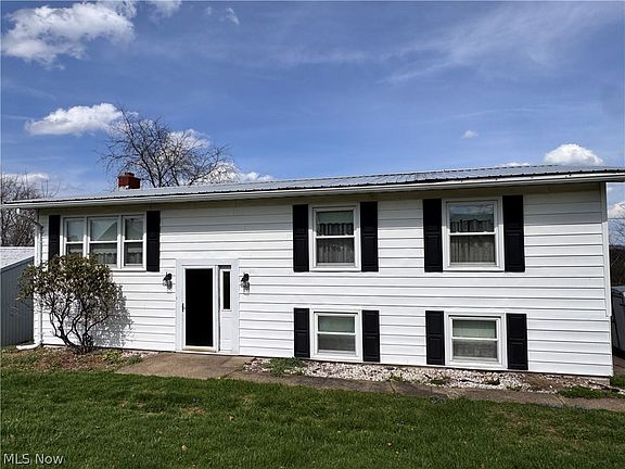 2nd image of 60945 Sandy Ridge Rd