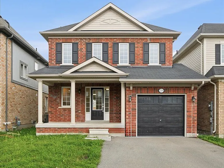 226 Bruce Cameron Dr — Photo 2