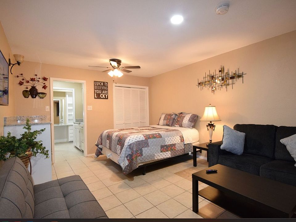 1st image of 3016 E Abram St #103